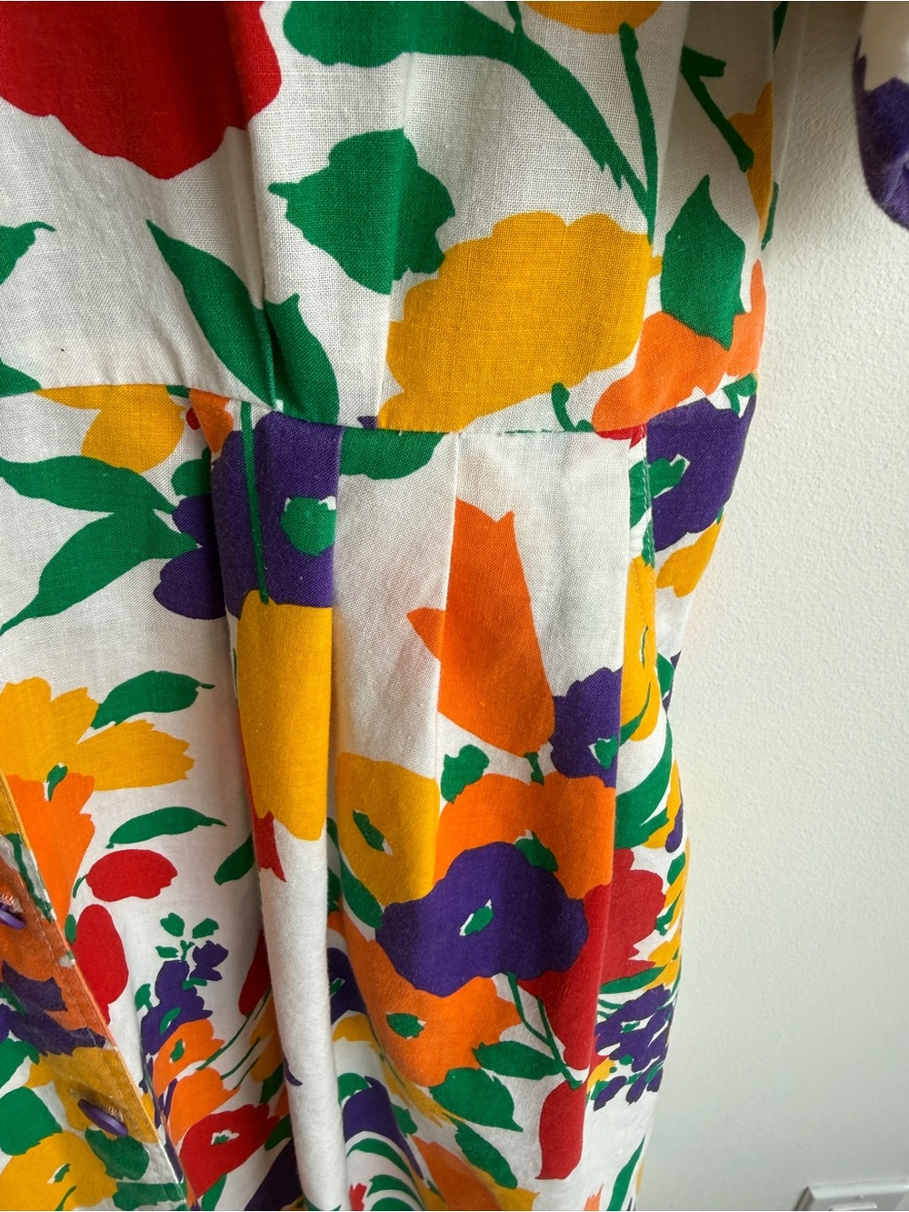 Vintage shirt dress
Tagged as size 18
Fits medium / large in my opinion - Picture 16 of 16